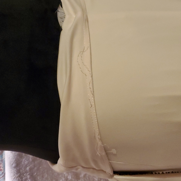 Night Way Collections Ivory Gown (necklace is not included) - Picture 8 of 10